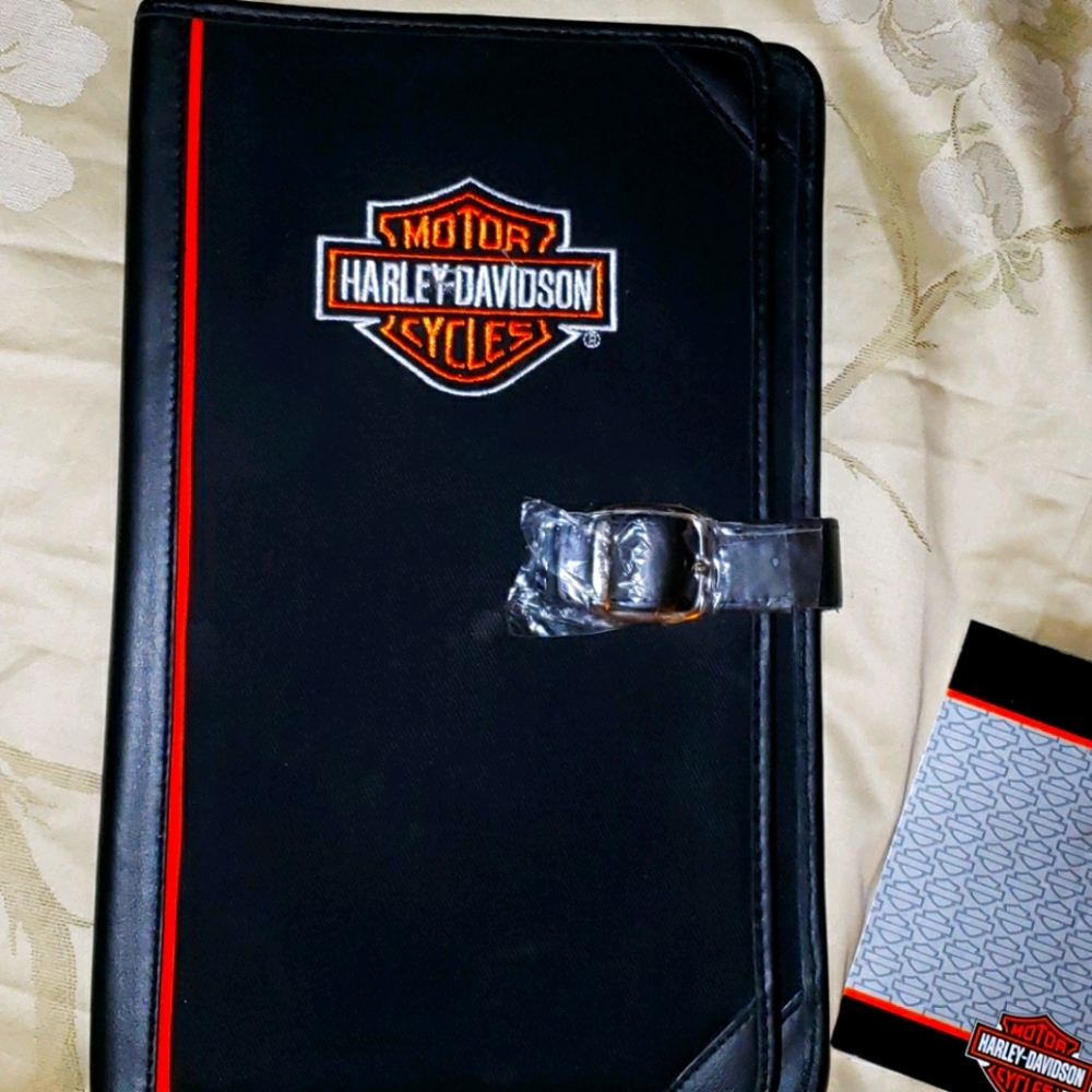 NEW HARLEY-DAVIDSON DOCUMENT HOLDER